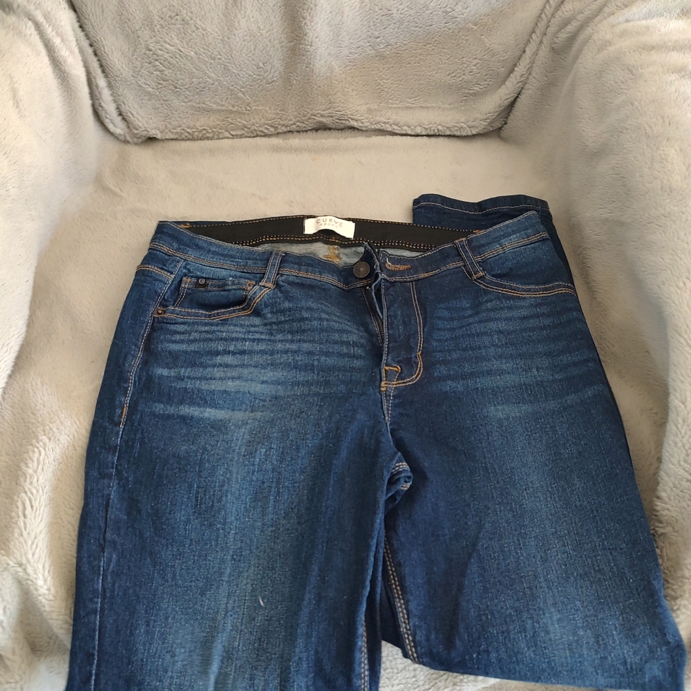 Women’s Skinny Jeans in Dark Blue Wash